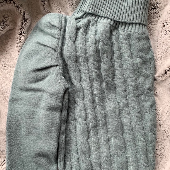 Off Shoulder Crochet Sweater - Picture 6 of 7